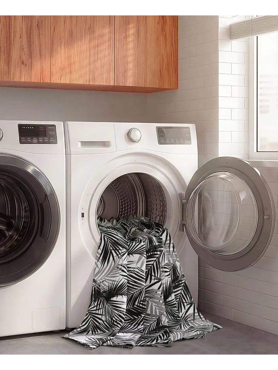 Шторка для ванной из полиэстера с 12 крючками, 178 x 183 см Creative Home Ideas — изображение 5 из 8, черный