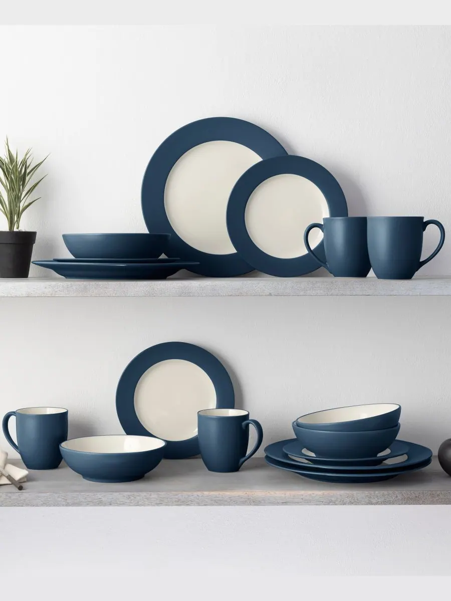 Набор посуды Colorwave Rim из 16 предметов, на 4 персоны Noritake — изображение 5 из 10, синий