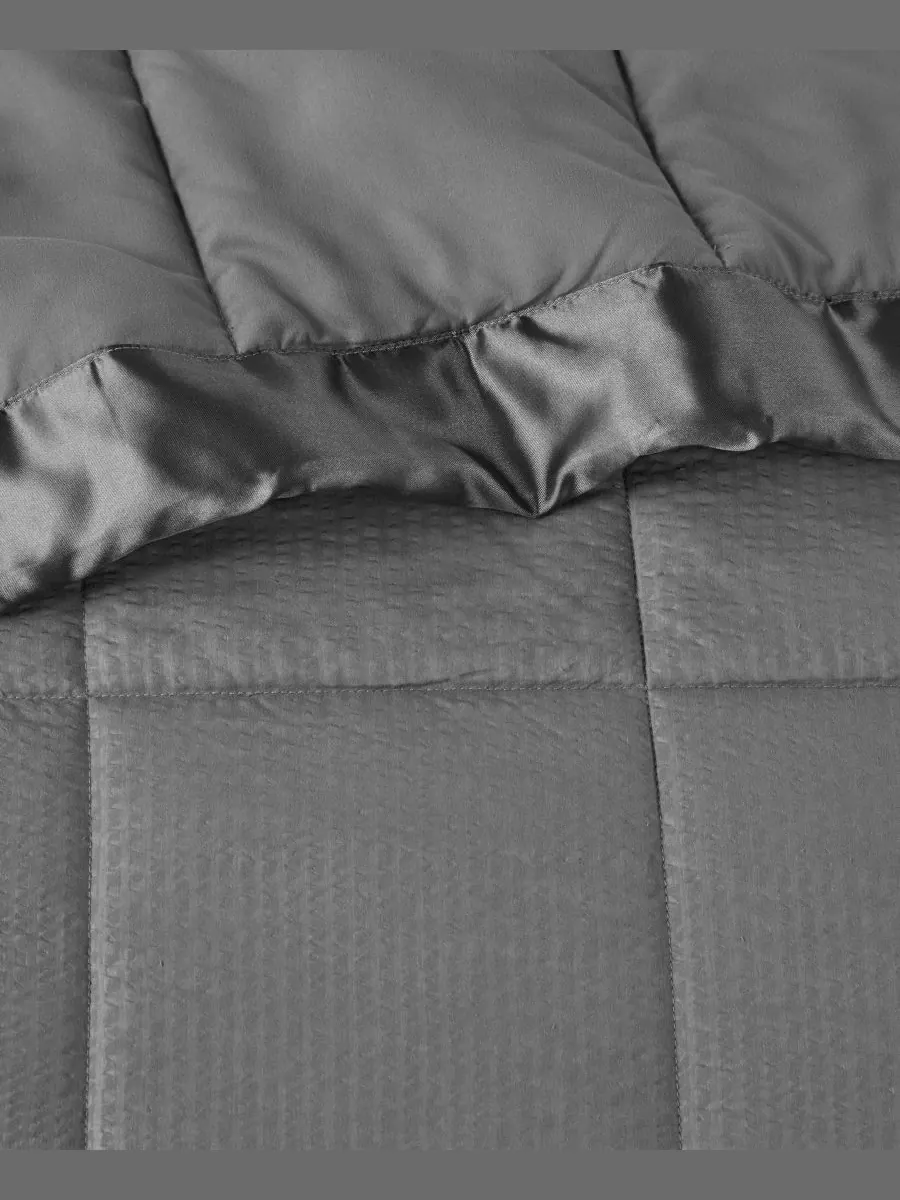 Одеяло Cambria Oversized с наполнителем из искусственного пуха и атласной отделкой, размер King — изображение 3 из 5