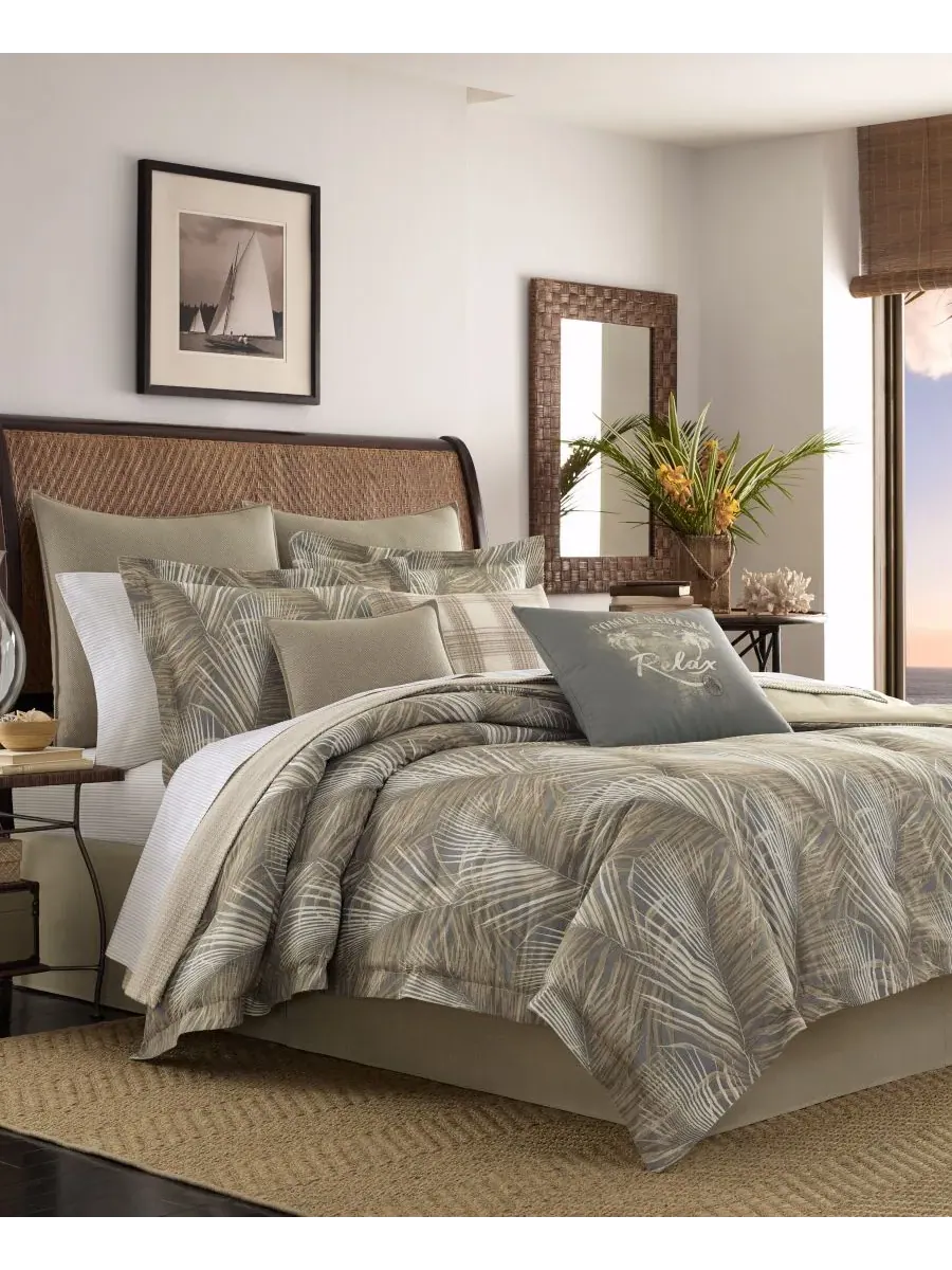 Двустороннее одеяло Raffia Palms, размер Queen Tommy Bahama Home — изображение 1 из 6, коричневый