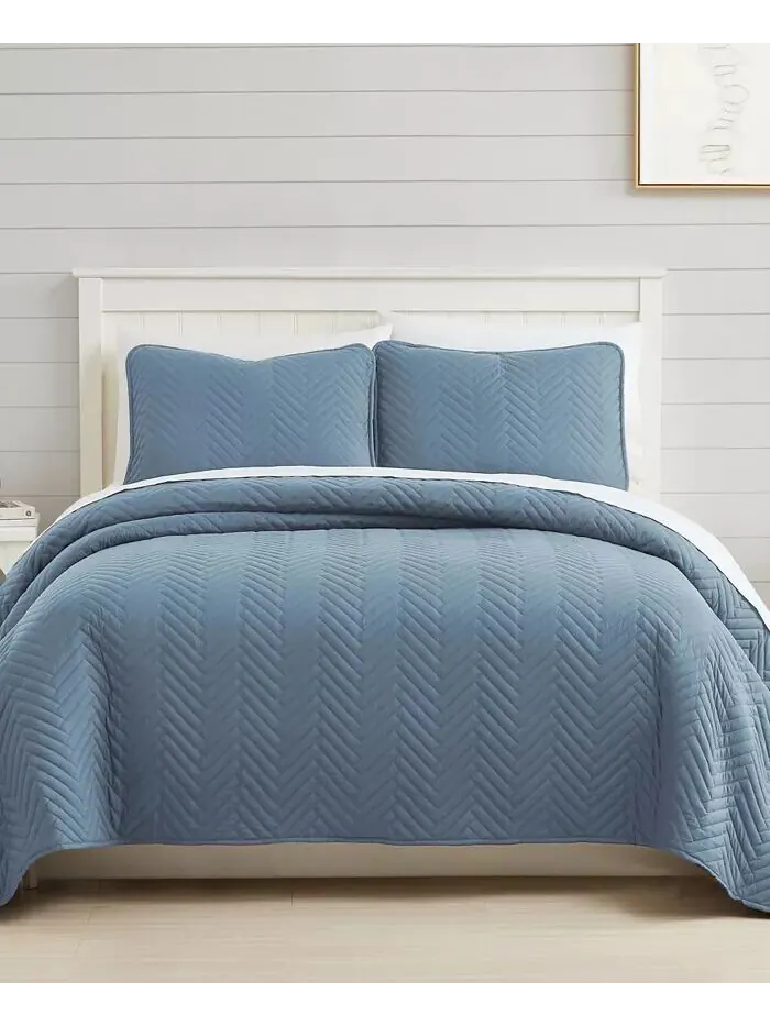 Коллекция однотонных одеял с шевроном Southshore Fine Linens — изображение 1 из 3, синий