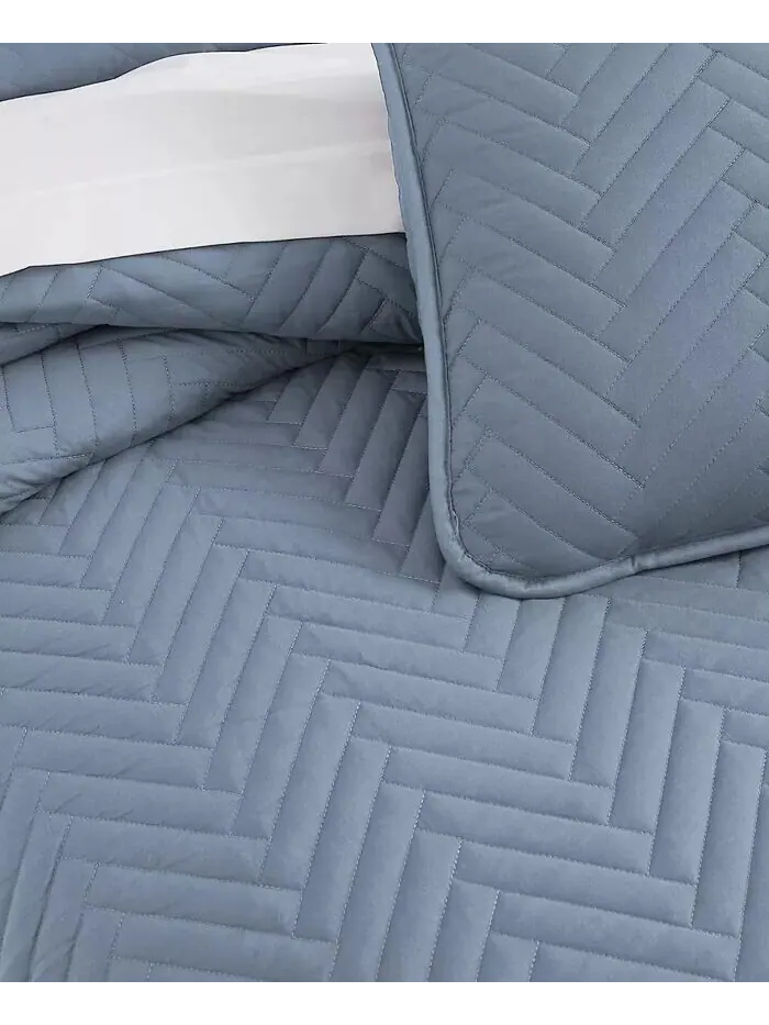 Коллекция однотонных одеял с шевроном Southshore Fine Linens — изображение 3 из 3, синий