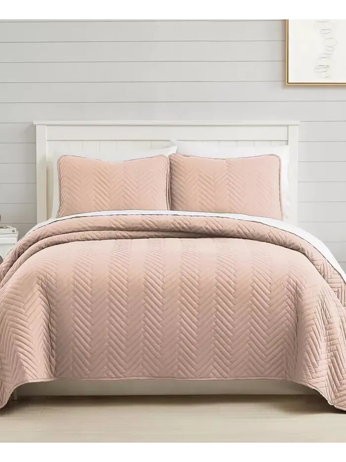 Коллекция однотонных одеял с шевроном Southshore Fine Linens — изображение 1 из 3, розовый