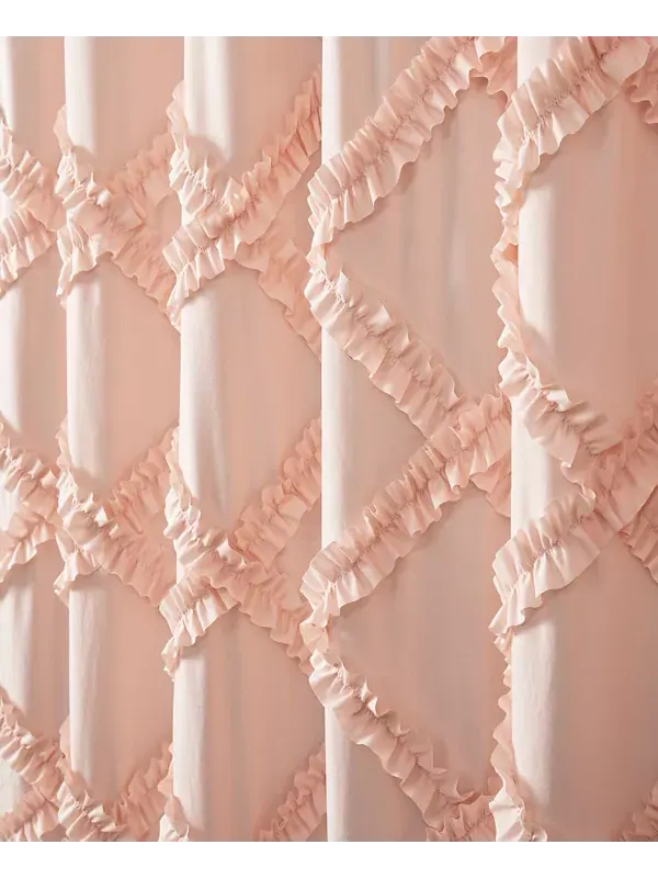 Занавеска для душа с ромбовидным узором, 72 x 72 дюйма Lush Décor — изображение 4 из 4, пудровый розовый