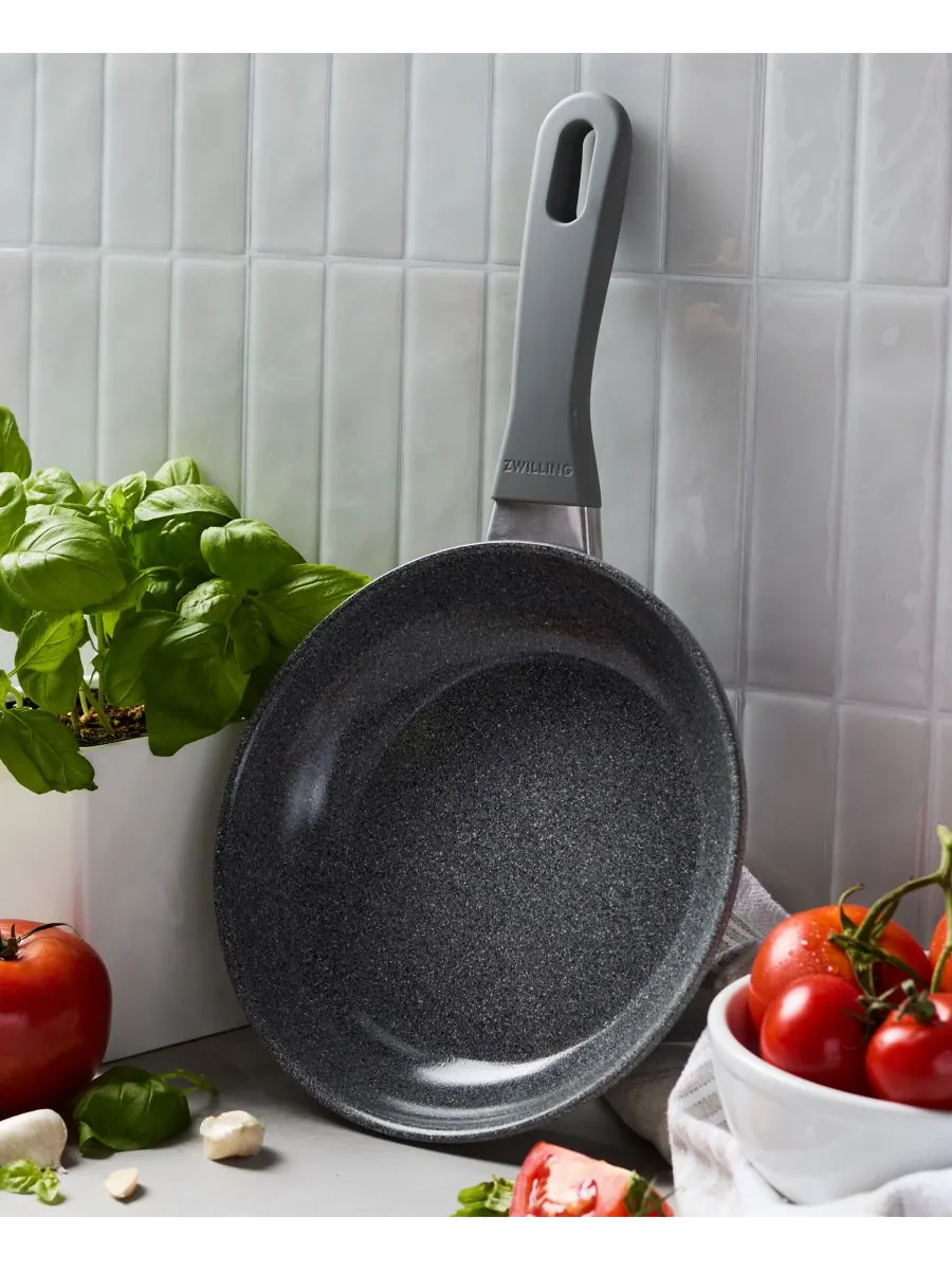 Сковорода Zwilling Parma Plus Ceramic, 20 см — изображение 4 из 6, серый