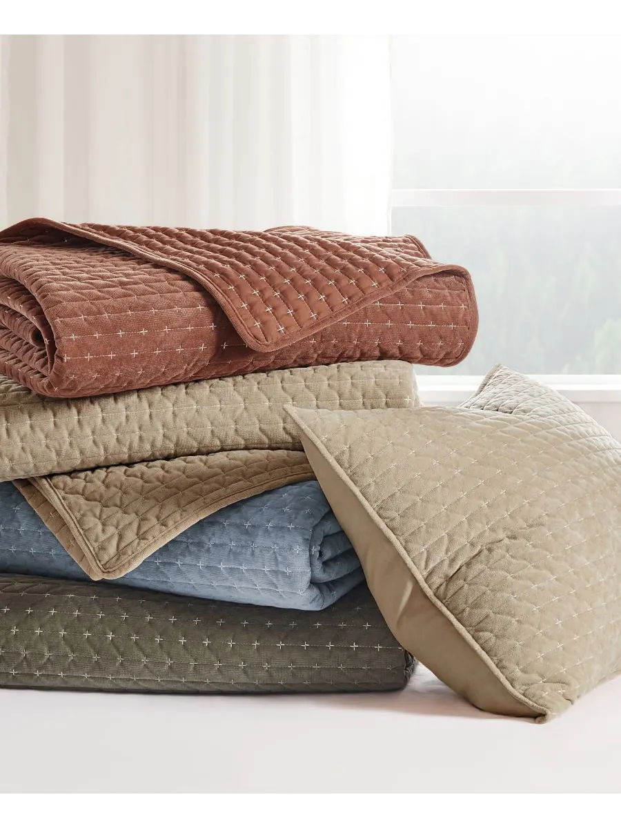 Двустороннее одеяло Velvet Stitch, 3 предмета, размер Full/Queen Levtex — изображение 5 из 6, зеленый
