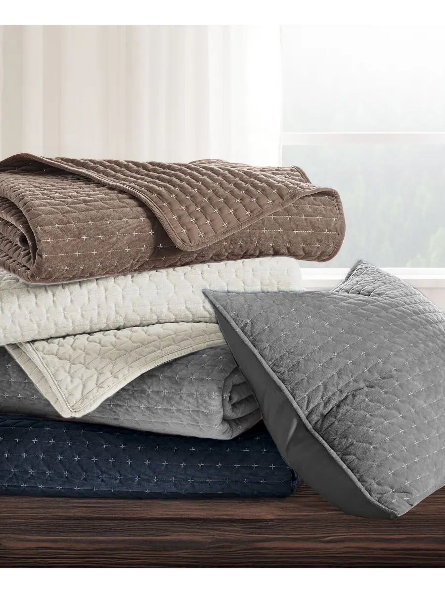 Двустороннее одеяло Velvet Stitch, 3 предмета, размер Full/Queen Levtex — изображение 5 из 5, серый