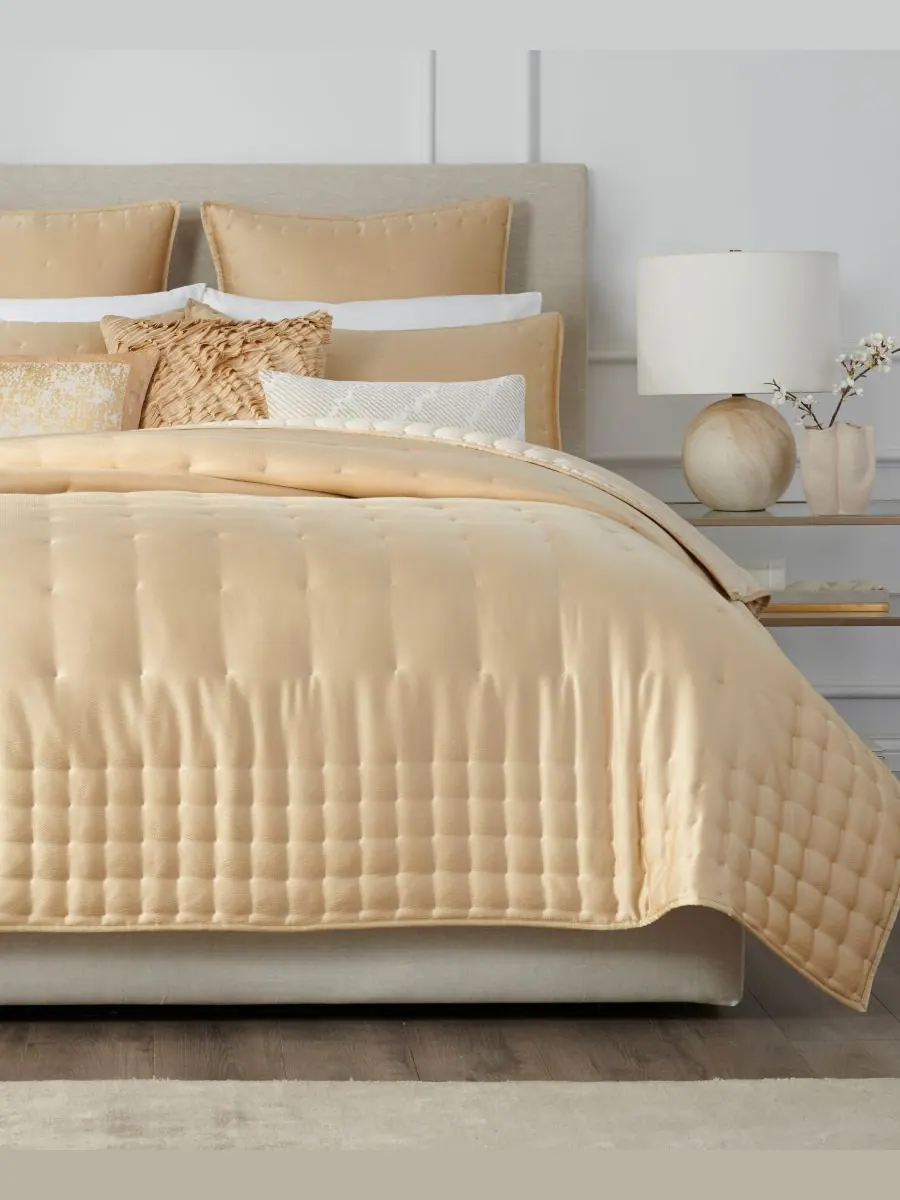 Шелковое одеяло с фактурой под молоток, размер Full/Queen Donna Karan Home