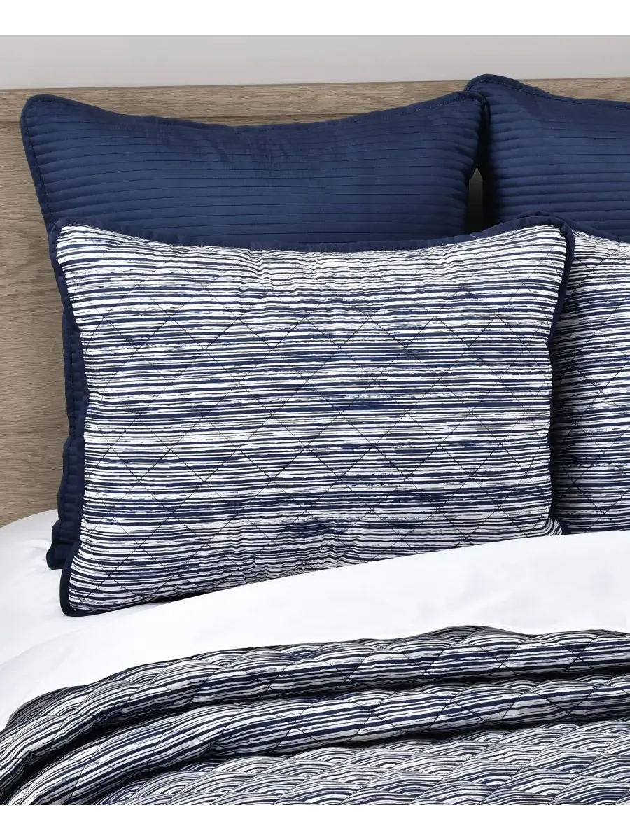 Комплекты стеганых одеял Dalton Sleek Stripe Royal Court — изображение 3 из 5, темно-синий