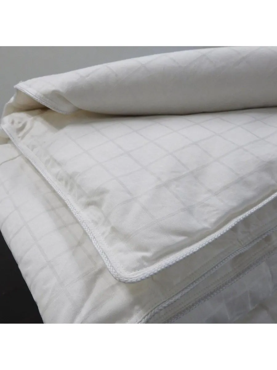 Легкое пуховое одеяло из египетского хлопка - добби-сатин Egyptian Linens — изображение 3 из 4, белый