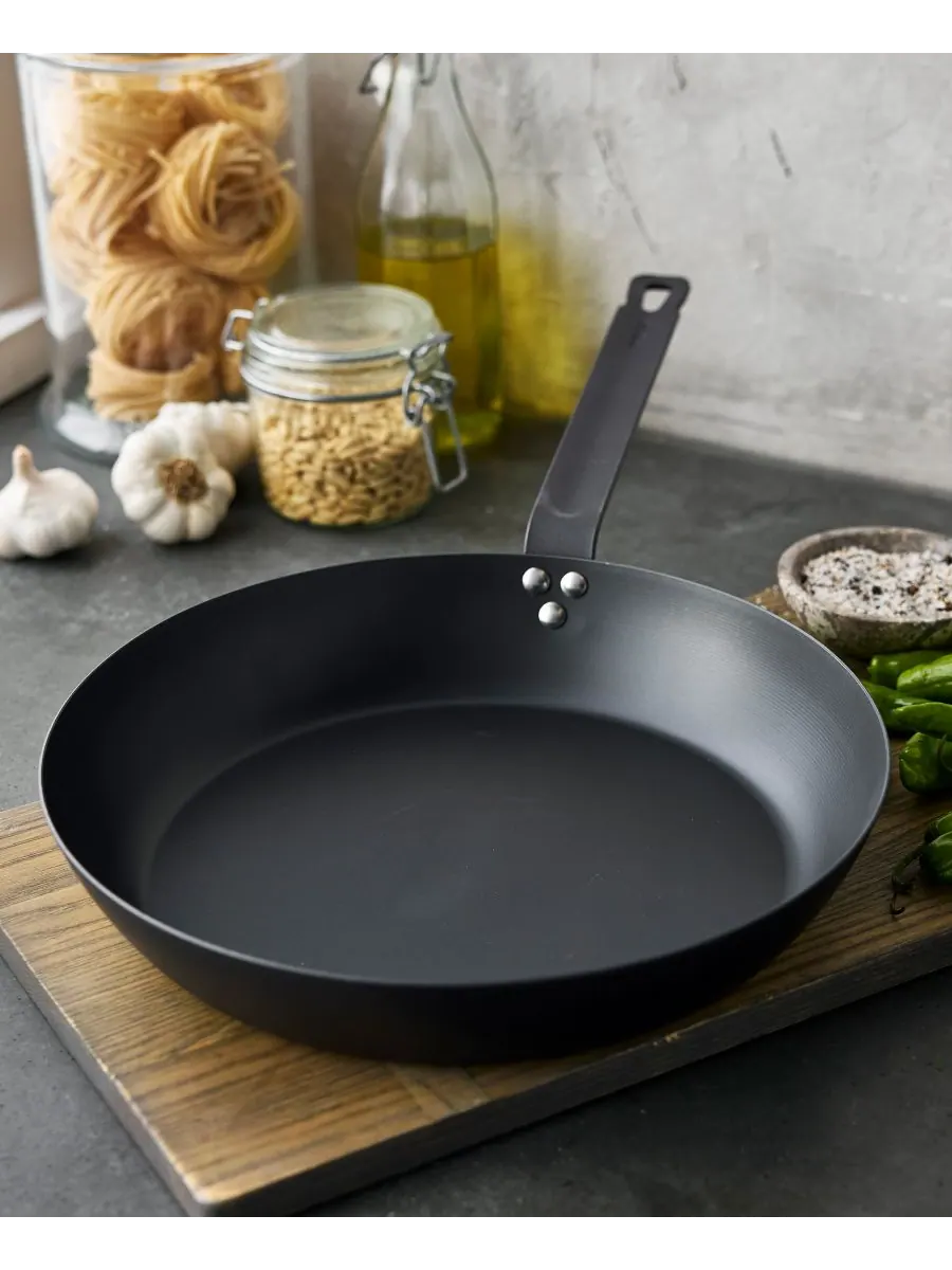 Сковорода GreenPan Bobby Flay Carbon Steel, 30 см — изображение 3 из 8, черный