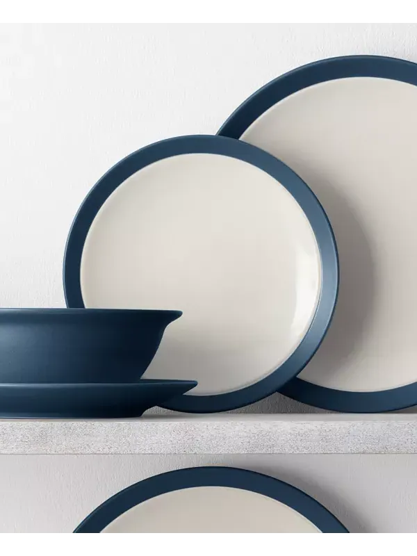 Набор из 4 тарелок для салата Colorwave Curve, 8-1/2 дюйма Noritake — изображение 3 из 4, синий