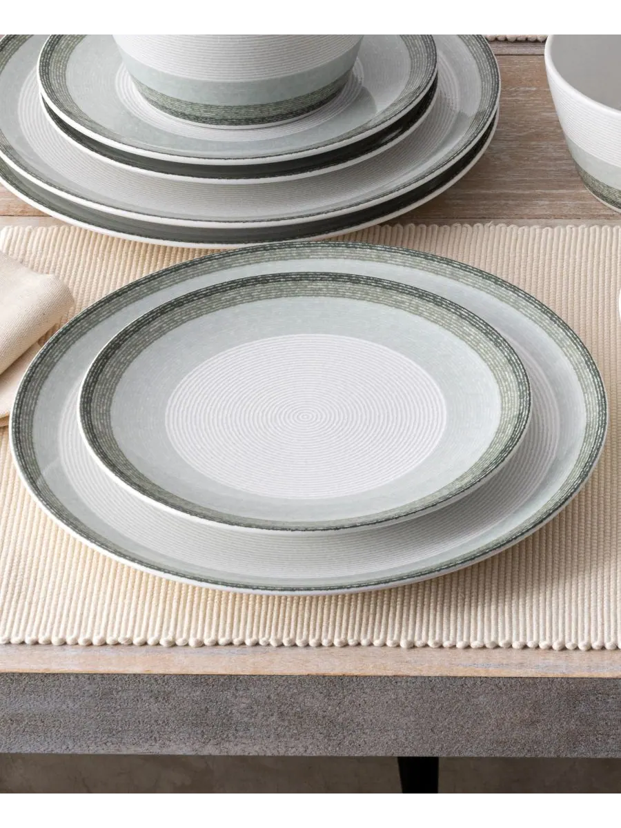 Набор из 4 обеденных тарелок Colorscapes Layers Coupe, диаметр 11 дюймов Noritake — изображение 6 из 10, шалфейный