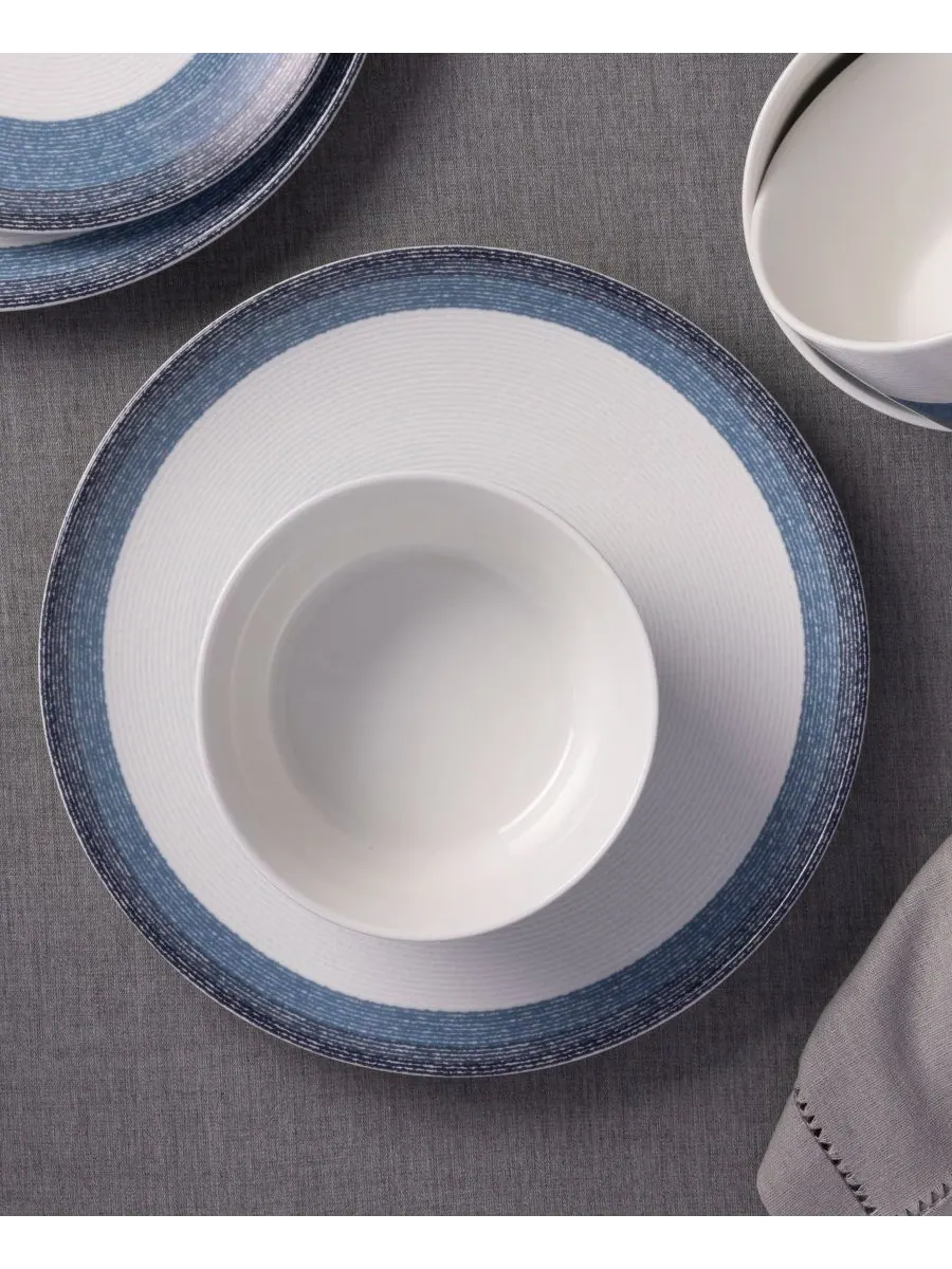 Набор из 4 обеденных тарелок Colorscapes Layers Coupe, диаметр 11 дюймов Noritake — изображение 9 из 10, пепельный