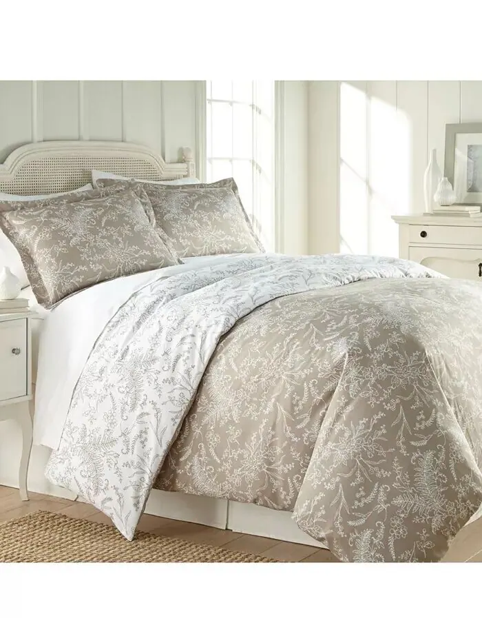 Двустороннее пуховое одеяло и накидка Winter Brush с цветочным принтом Southshore Fine Linens — изображение 1 из 1, тауп