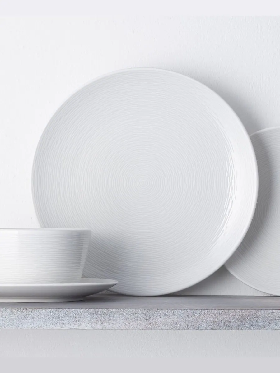 Набор из 4 обеденных тарелок Swirl Coupe Noritake — изображение 4 из 9, белый