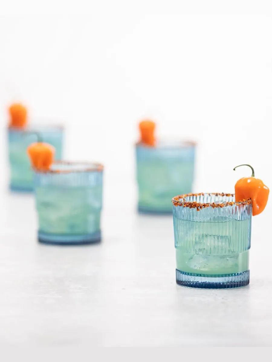 Набор из 4 стаканов NoHo Double Old-Fashioned объемом 9,85 унций Fortessa — изображение 8 из 10, янтарный