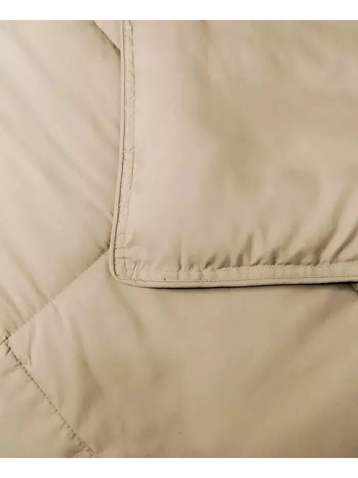 Всесезонное альтернативное пуховое одеяло премиум-класса Southshore Fine Linens — изображение 4 из 5, светлый бежевый