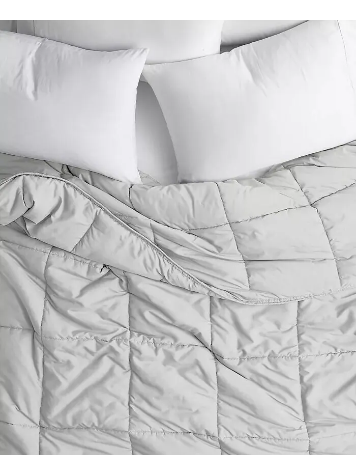 Всесезонное альтернативное пуховое одеяло премиум-класса Southshore Fine Linens — изображение 2 из 5, светлый серый