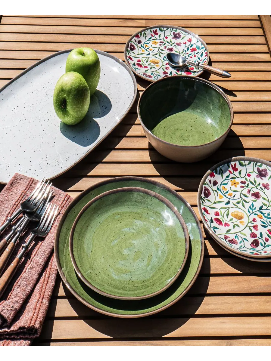 Набор из 6 обеденных тарелок Retreat Pottery, на 6 персон Abode Homewares — изображение 4 из 5, зеленый