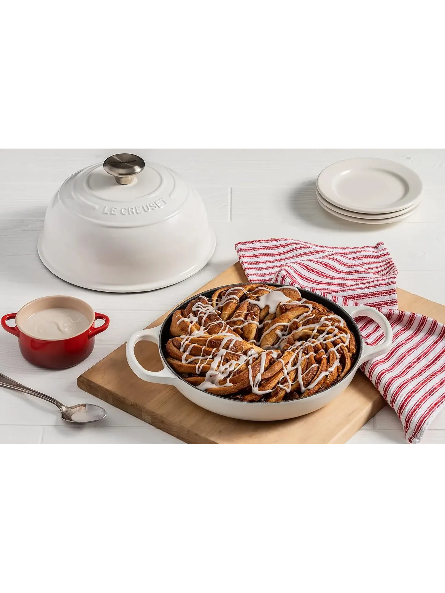 Форма для выпечки Le Creuset Enameled Cast Iron Signature Round Bread Oven, 1,6 л, 24 см, персиковый — изображение 6 из 7
