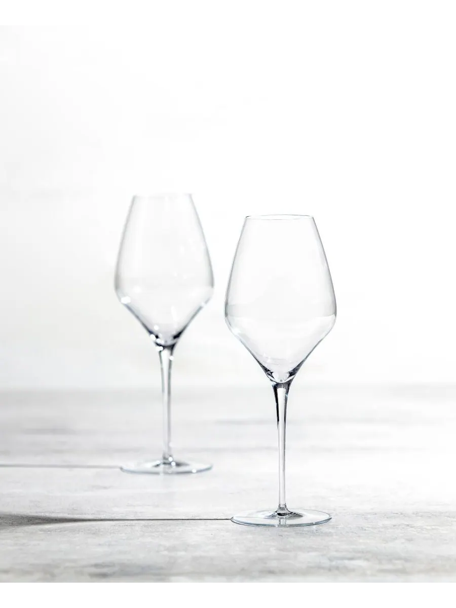 Набор из 2 дегустационных бокалов Alloro ручной работы объемом 17,1 унции Zwiesel Glas — изображение 2 из 7, прозрачный