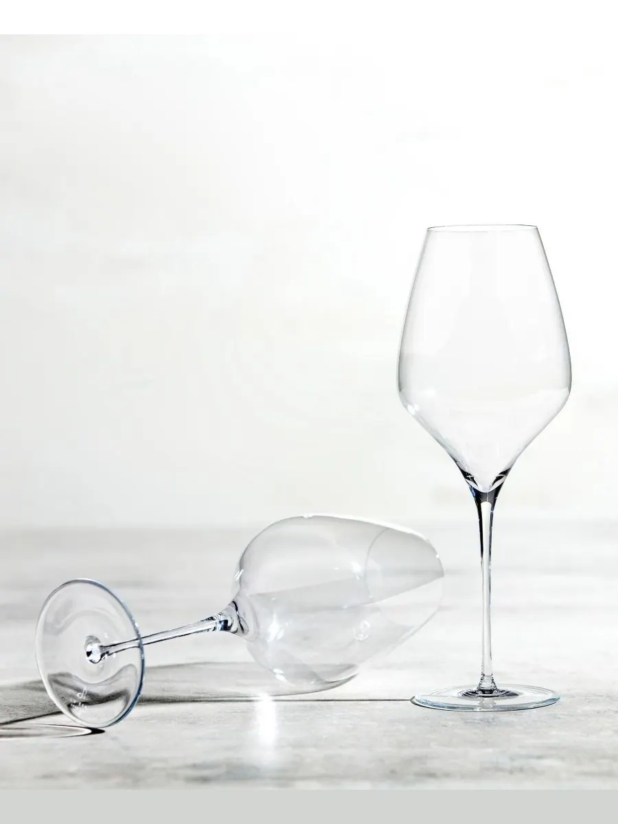 Набор из 2 дегустационных бокалов Alloro ручной работы объемом 17,1 унции Zwiesel Glas — изображение 5 из 7, прозрачный