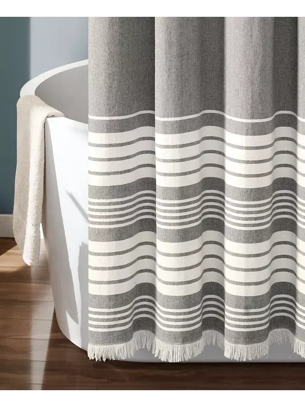 Занавеска для душа из окрашенной пряжи хлопка Нантакета, 72 x 72 дюйма Lush Décor — изображение 4 из 4, серый