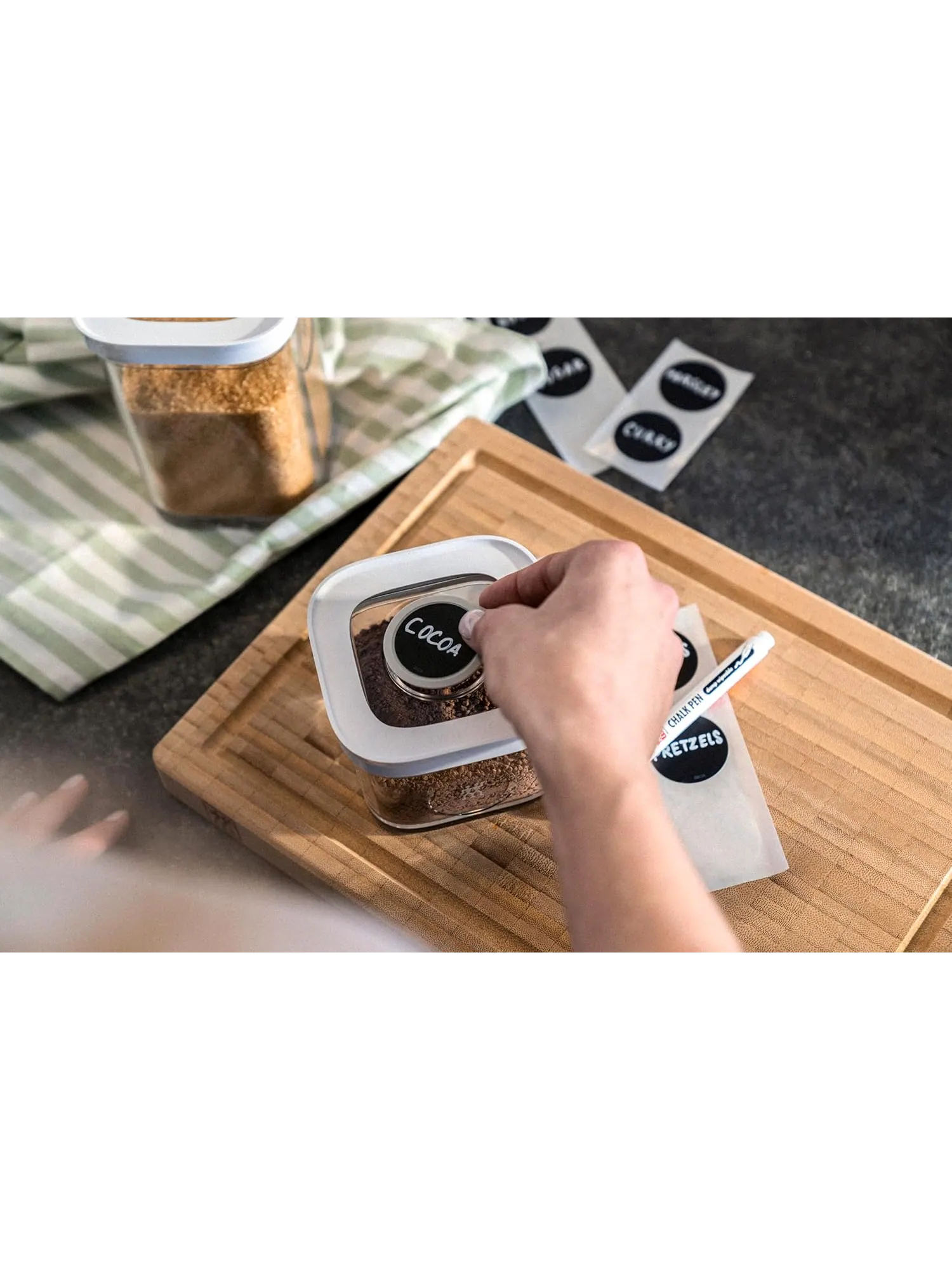 Набор вакуумных пластиковых баночек для специй ZWILLING Fresh & Save Cube, 3 предмета, XS — изображение 7 из 9
