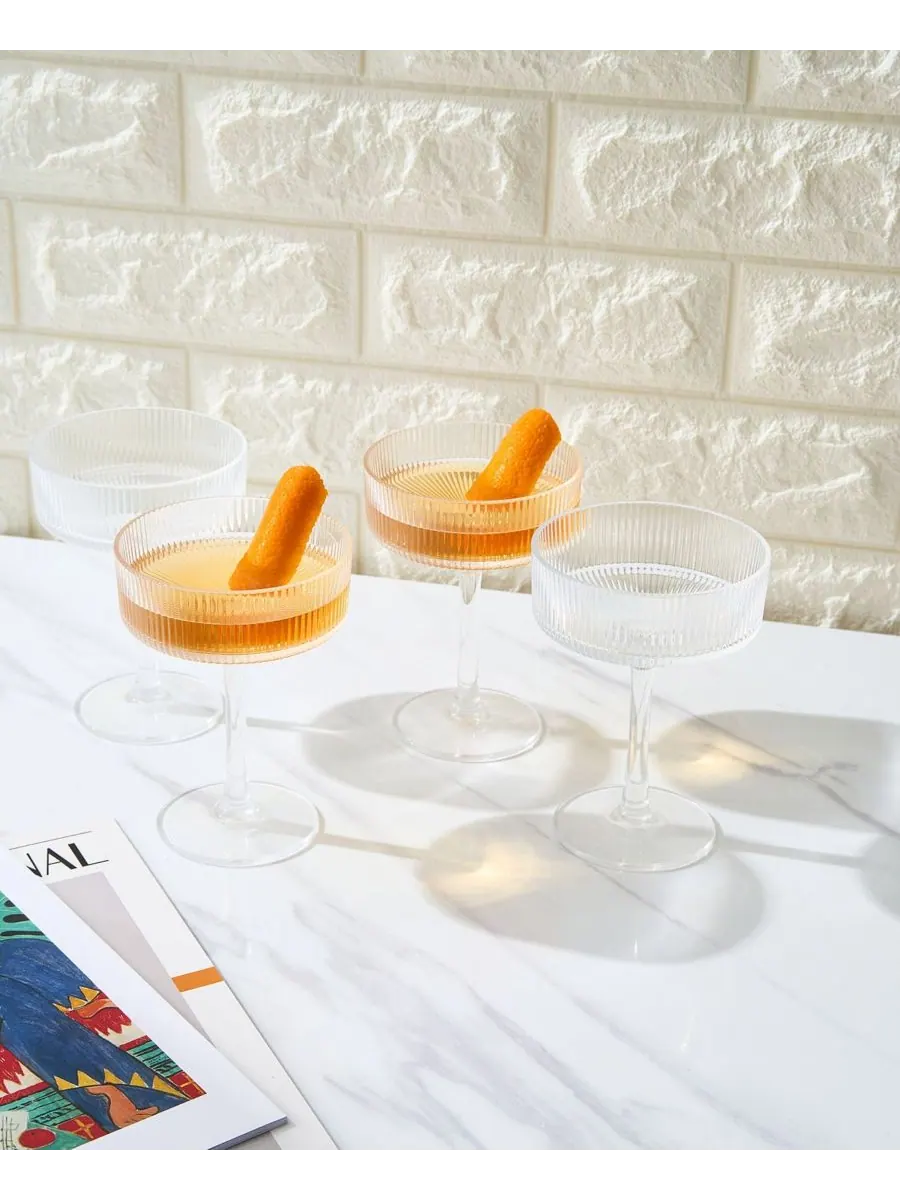 Набор из 4 небьющихся акриловых бокалов для коктейлей Khen Classic Art Deco The Wine Savant — изображение 3 из 4, прозрачный