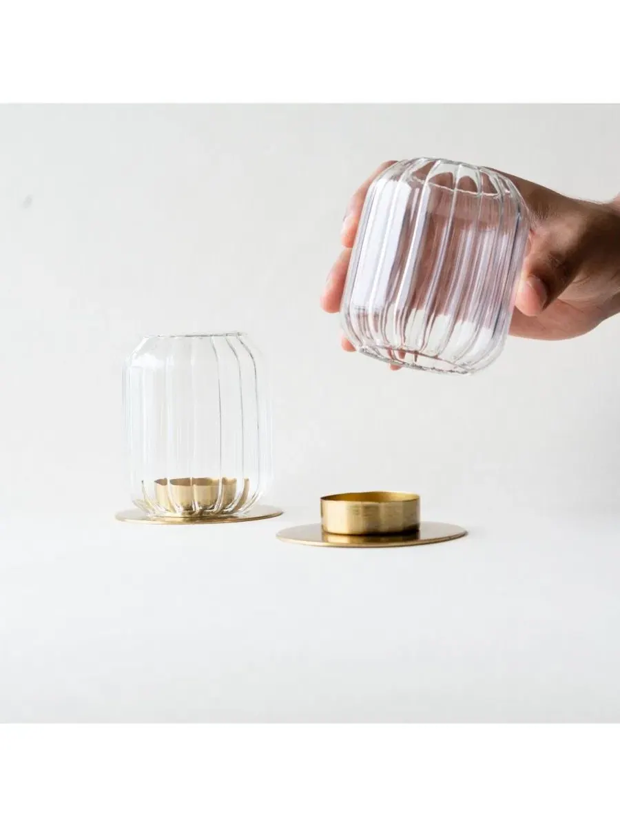 Набор из 2 подсвечников-фонарей Kira Glass Lantern Fleck — изображение 2 из 3, золото