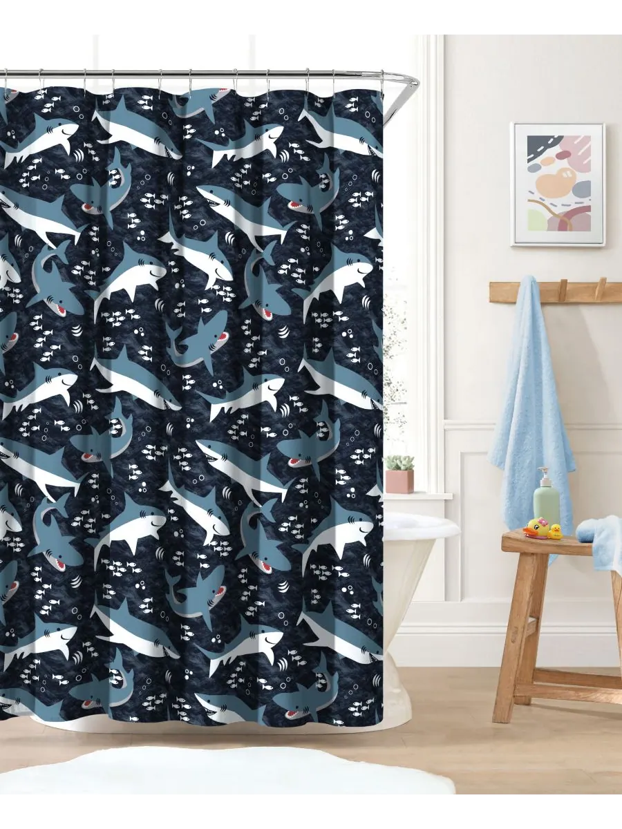 Занавеска для душа с изображением акул, 72" x 72" Dream Factory — изображение 1 из 4, синий