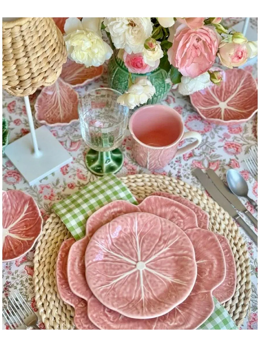 Набор из 4 обеденных тарелок Cabbage Pink Edition Bordallo Pinheiro — изображение 3 из 7, розовый