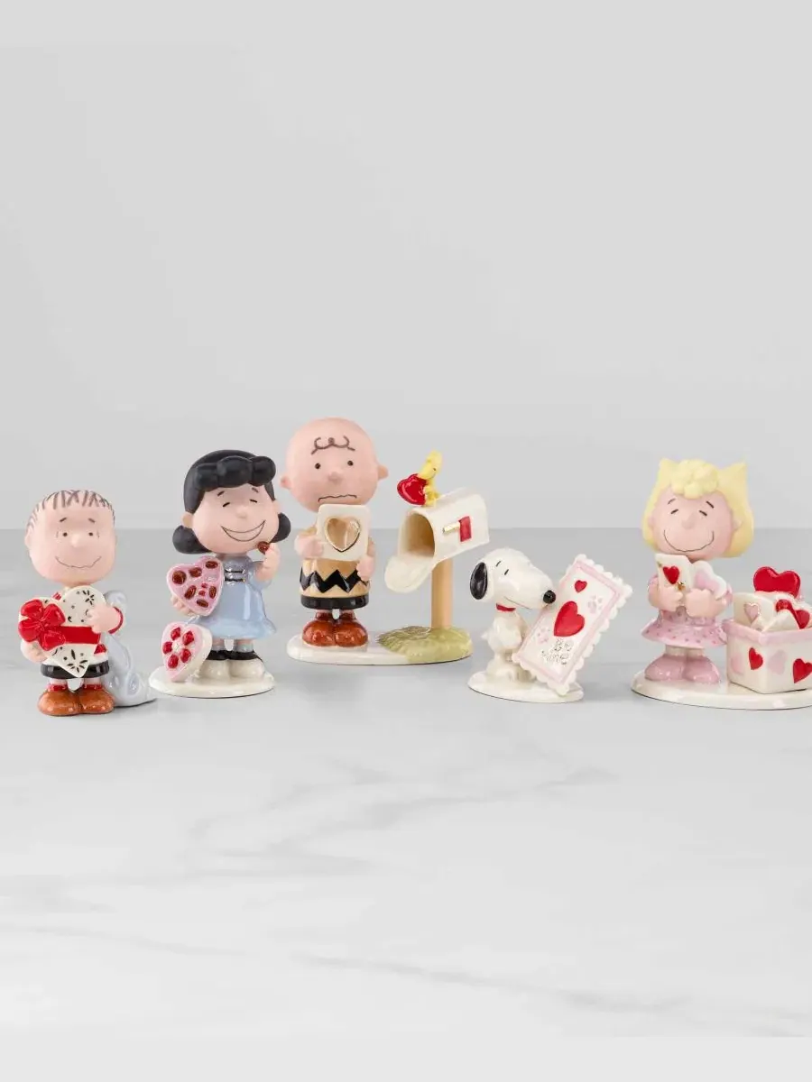 Набор фигурок Peanuts 5-Piece Valentine's Day Figurine Set Lenox — изображение 6 из 6, нет цвета