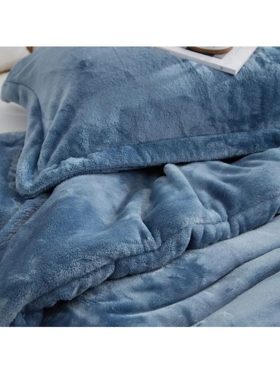 Одеяло-комфортер King XL с наволочками, Me Sooo Comfy Coma Inducer — изображение 2 из 3, синий