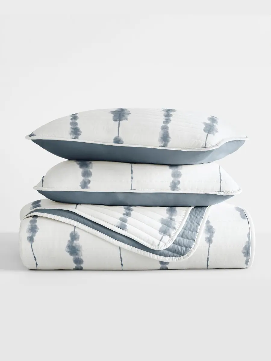 Двустороннее стеганое одеяло Shibori, 3 предмета, легкое, размер Full/Queen Ienjoy Home — изображение 7 из 10, темно-синий