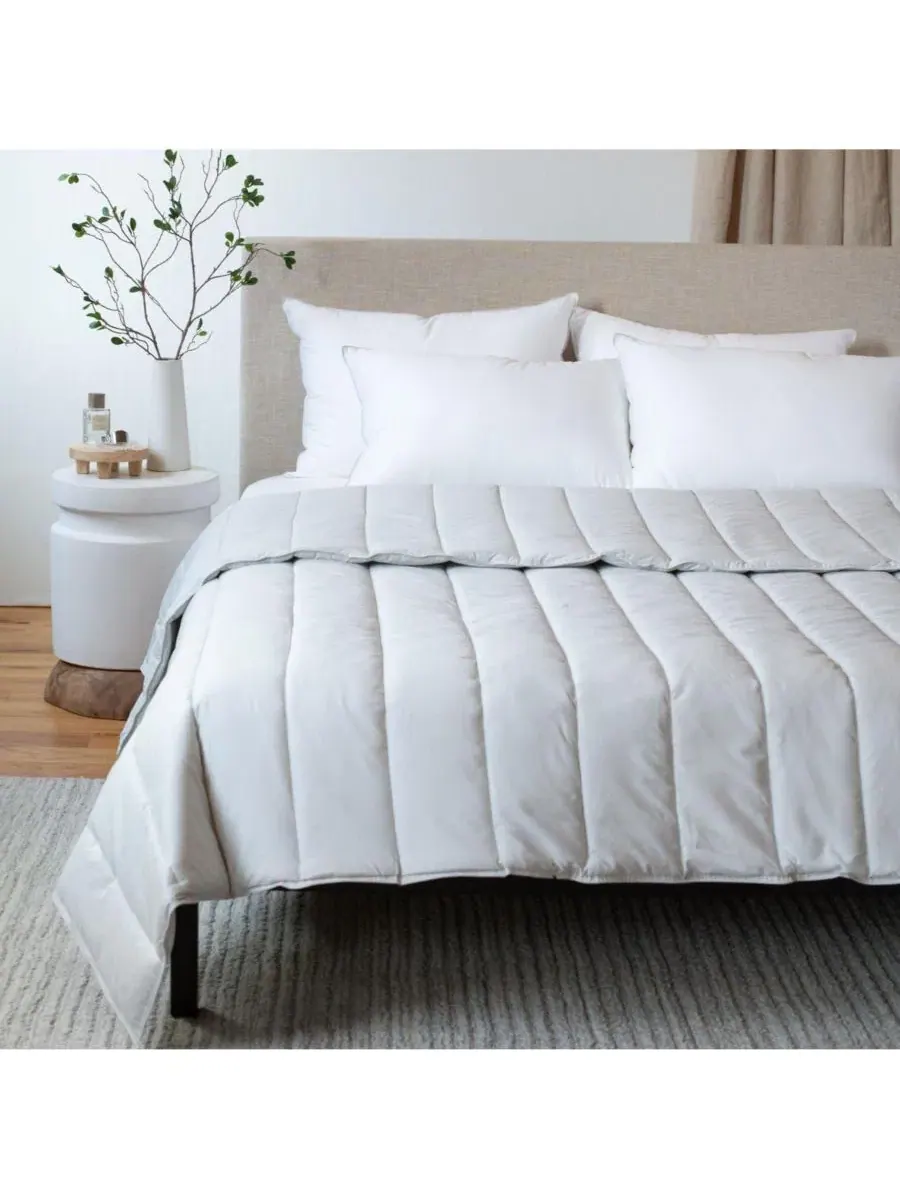 Одеяло-комфортер All Season Down Alternative Blanket Comforter Insert King/Cal King Bokser Home — изображение 4 из 10, серый