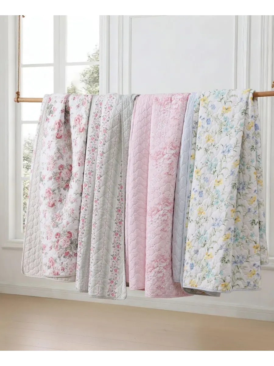 Двустороннее одеяло Rosebud Stripe, 2 предмета, размер Twin Laura Ashley — изображение 8 из 8, светлый зеленый