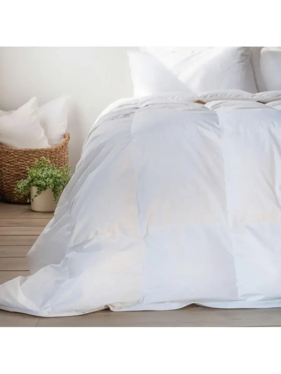 Пуховое одеяло-комфортер All Season Feather & Down Duvet Comforter Insert, King/Cal King Bokser Home — изображение 3 из 8
