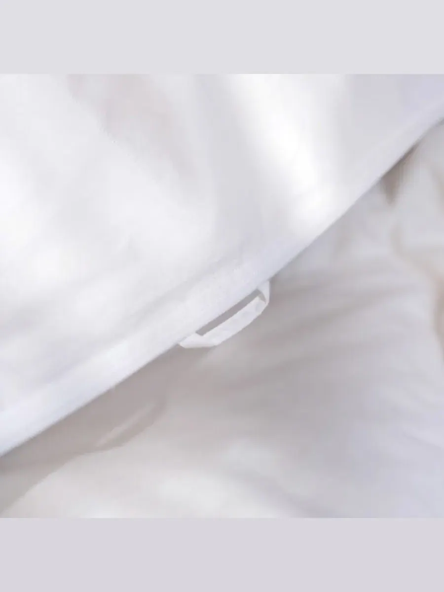 Пуховое одеяло-комфортер All Season Feather & Down Duvet Comforter Insert, King/Cal King Bokser Home — изображение 4 из 8