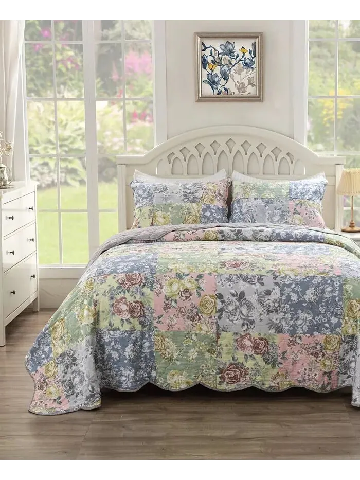 Коллекция одеял Emma с традиционным цветочным принтом Greenland Home Fashions