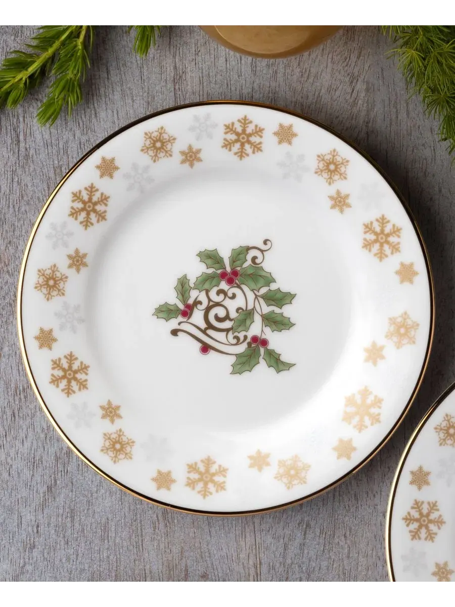 Набор из 4 праздничных тарелок для закусок Holly & Berry Gold, 16 см Noritake — изображение 8 из 11, белый/зеленый/красный