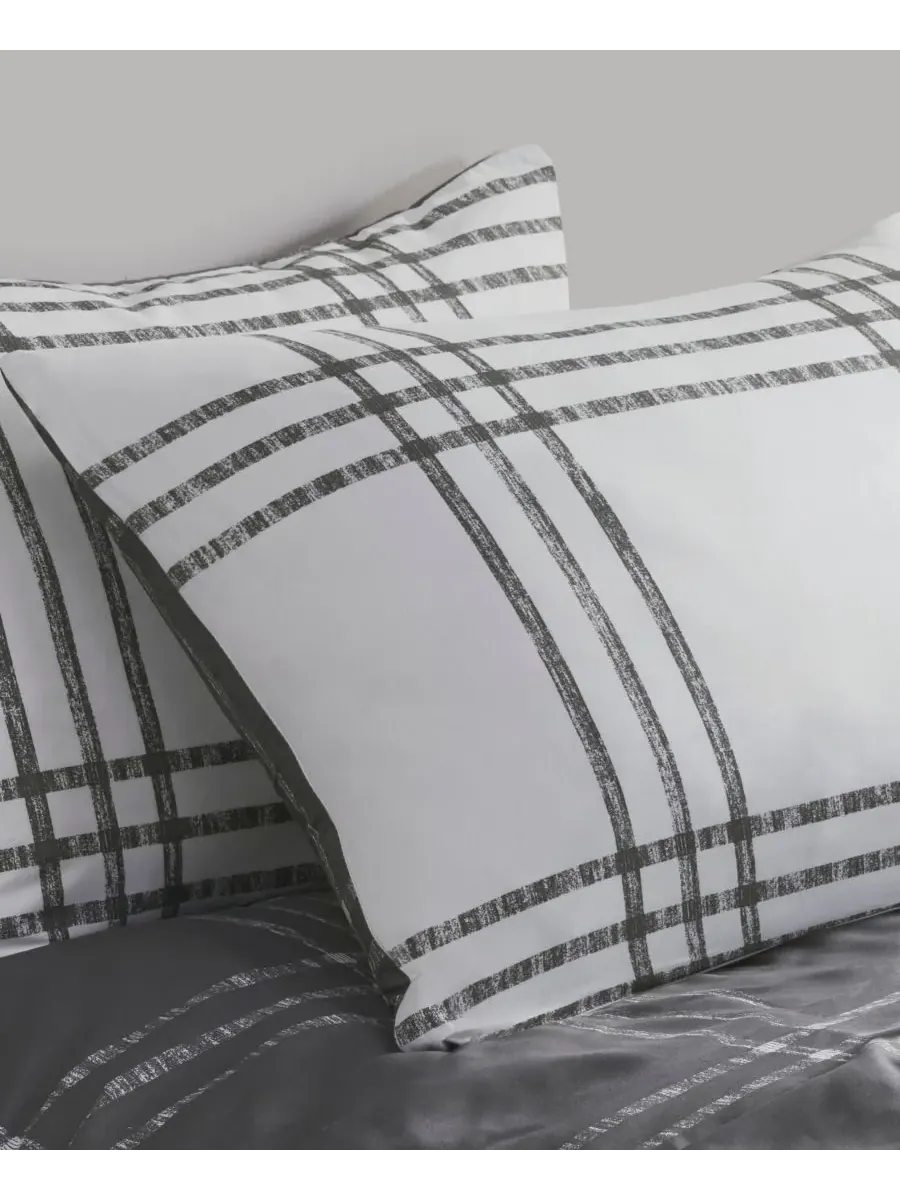 Двустороннее одеяло Pike Plaid, размер Twin/Twin XL Intelligent Design — изображение 9 из 10, белый серый