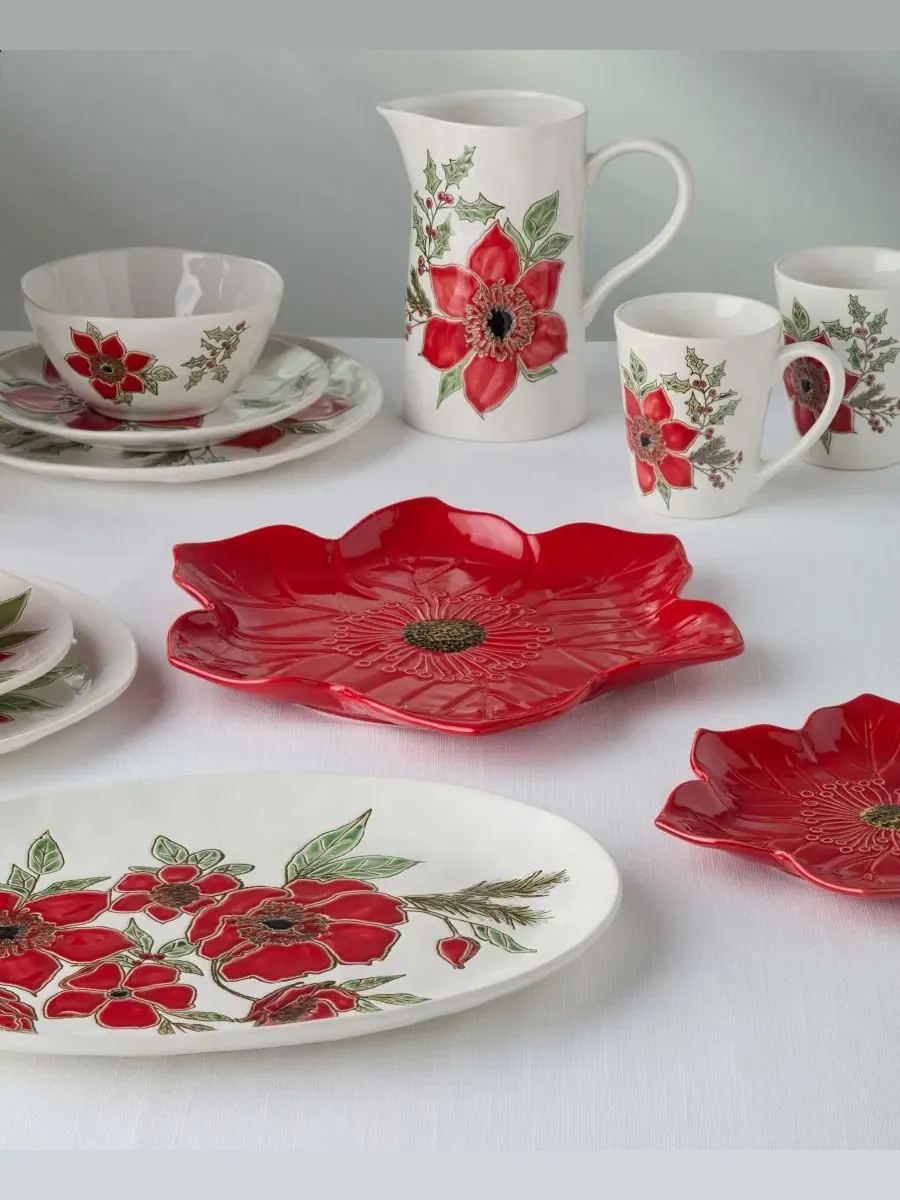 Праздничное блюдо-пуансеттия Festive Blooms Poinsettia, 33 см, керамика Certified International — изображение 5 из 5, мульти