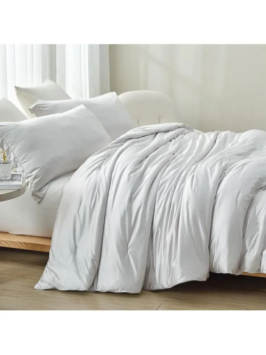 Одеяло-комфортер Oversized Satin Summer Coma Inducer — изображение 3 из 4, серый