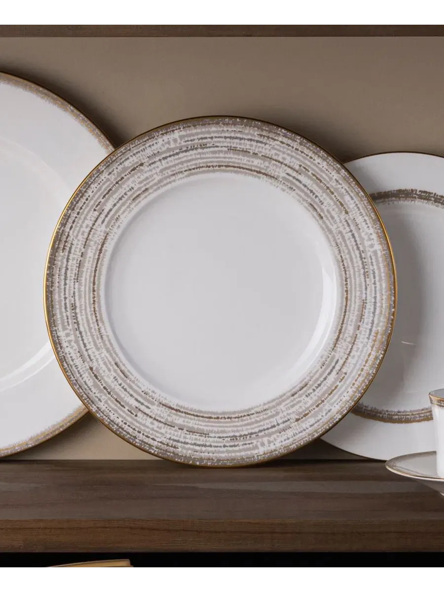 Набор из 4 декоративных тарелок Haku, 25 см Noritake — изображение 4 из 13, белый
