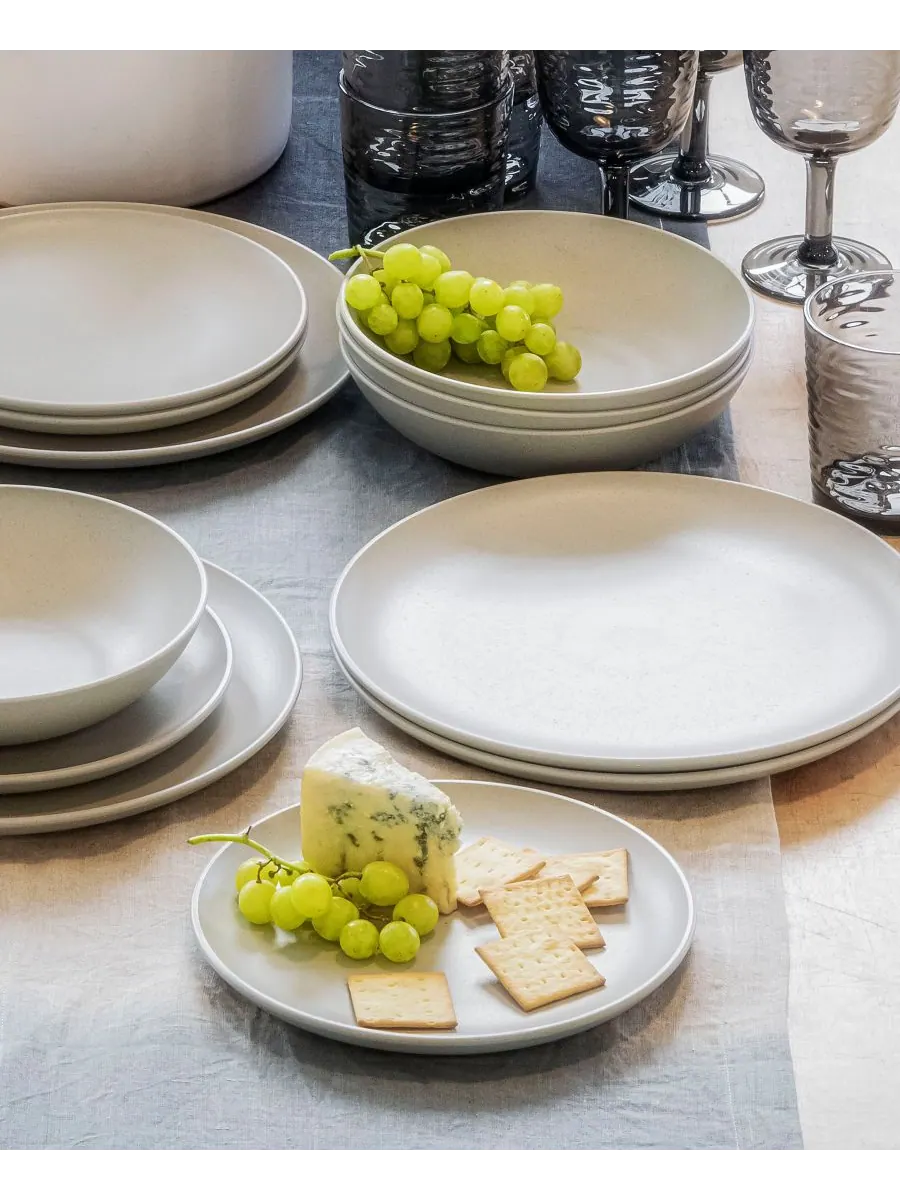 Набор из 6 обеденных тарелок Coupe Wheat из полипропилена Abode Homewares — изображение 2 из 2, бежевый