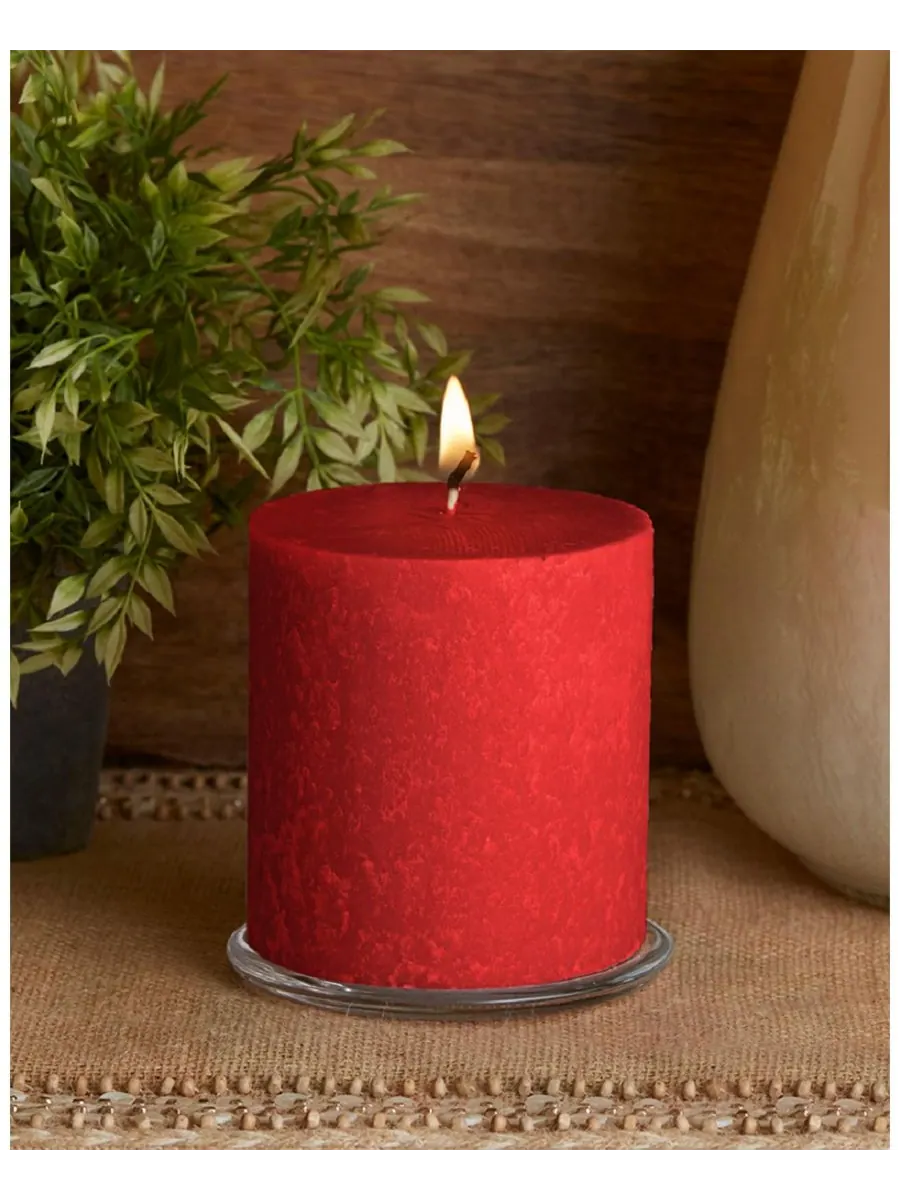 Свеча-столбик Timberline, 4 x 4 дюйма ROOT CANDLES — изображение 2 из 2, красный