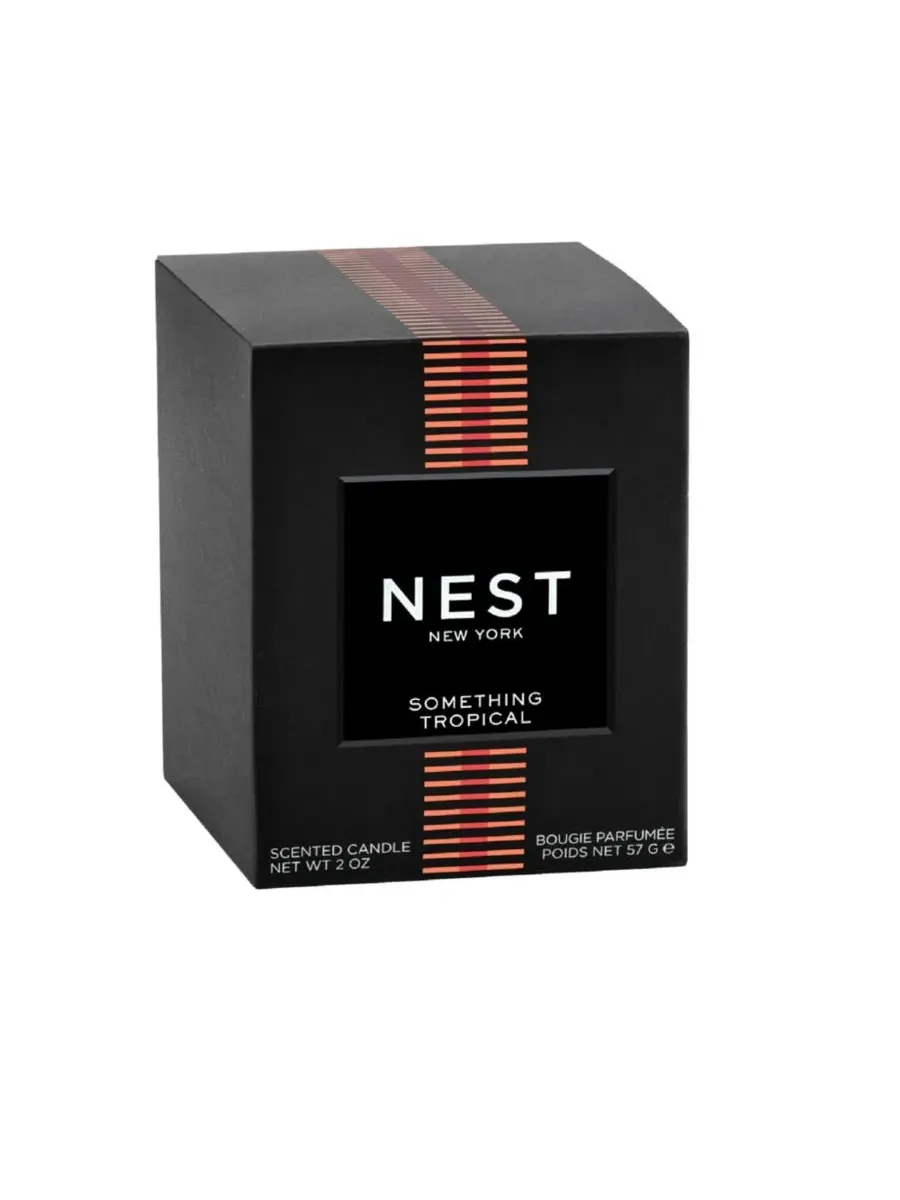 Ароматическая свеча Something Tropical, 230 г Nest New York — изображение 3 из 3