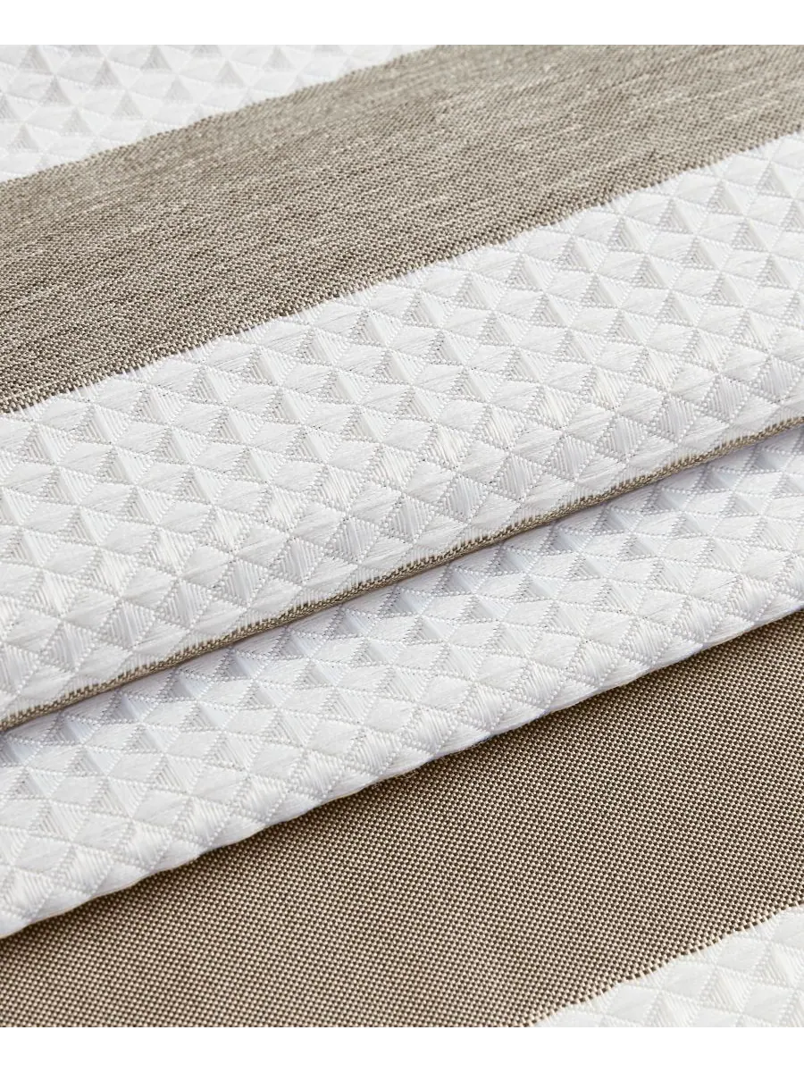 Шторка для душа Ariana Ombre Waffle, 72" x 72" Madison Park — изображение 7 из 9, тауп